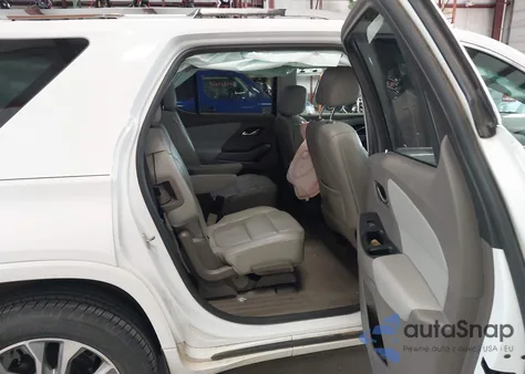 2018 Chevrolet Traverse Premier из США, поврежденный, VIN 1GNERKKW0JJ101552